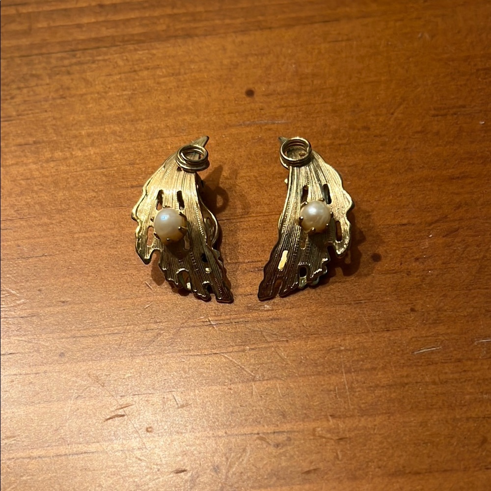 Elegant Gold Leaf Earrings with Pearl Accent